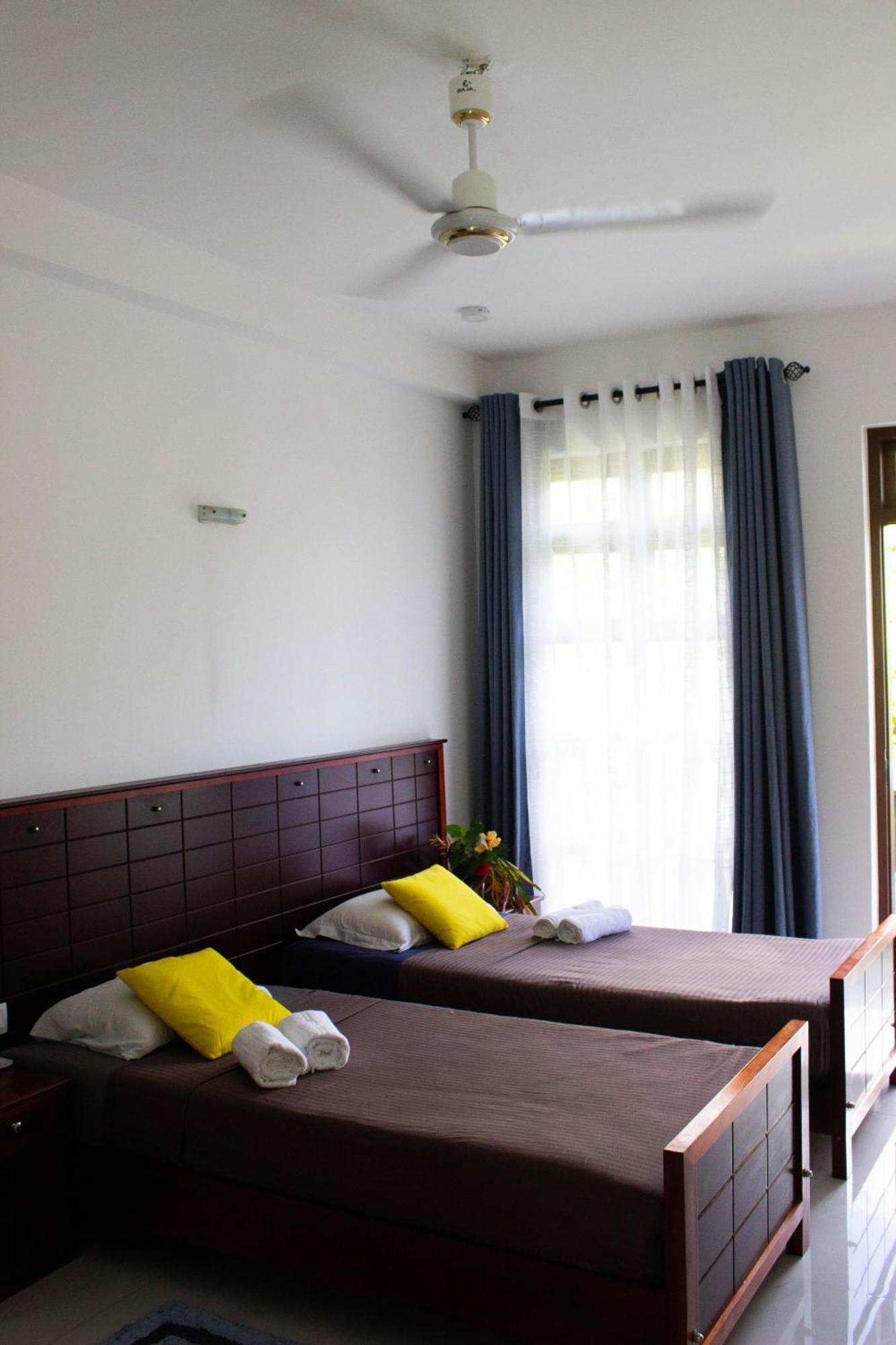 Hotel Uralsurf House Weligama Exterior foto